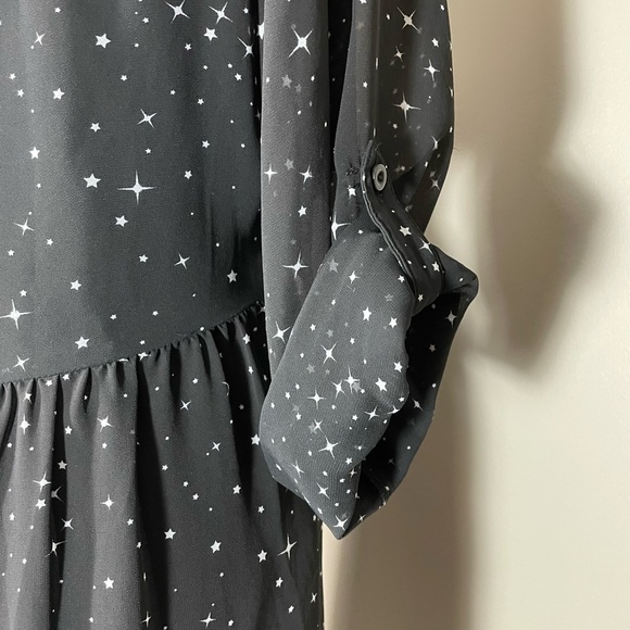 TORRID Wednesday Addams Star Print Georgette Shirt Dress EUC - Picture 11 of 16
